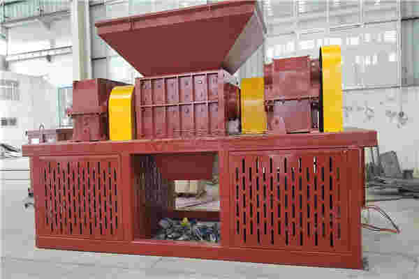 國內(nèi)撕碎機(jī)的發(fā)展前景及向創(chuàng)新環(huán)保產(chǎn)業(yè)的轉(zhuǎn)變