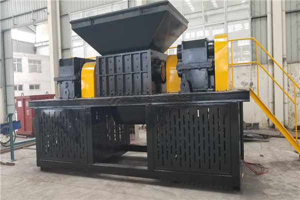 日常維護使木材撕碎機達到要求精度和生產率