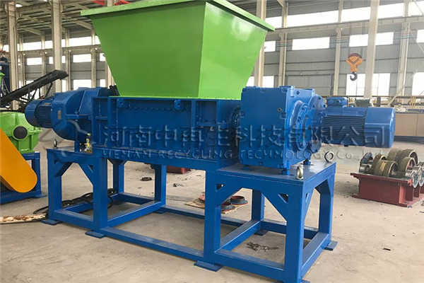 廢舊衣物棄之可惜！利用撕碎機(jī)進(jìn)行回收循環(huán)再利用才是真理