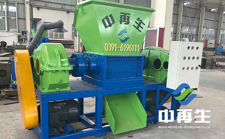 生活垃圾撕碎機生產廠家應當與時偕行，積極求進應萬變